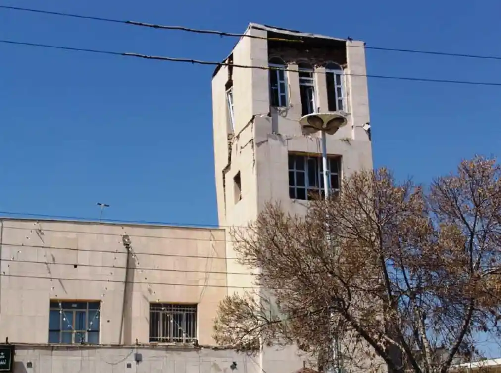 نمونه ای از تخریب های زلزله بروجرد